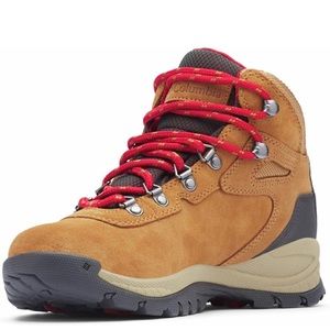 Columbia Women's Newton Ridge Plus Waterproof Amped Hiking Boot